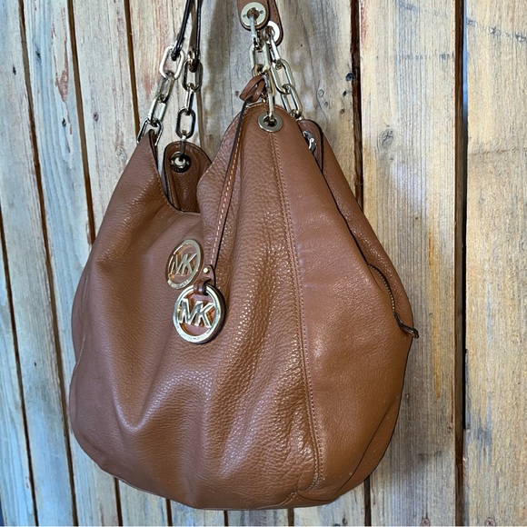 Micheal Kors Brown Leather Shoulder Bag - Picture 2 of 7